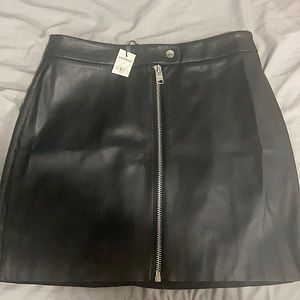 Express zip faux leather skirt